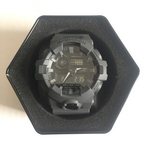 New Casio G-Shock Gray ga700uc-8a
